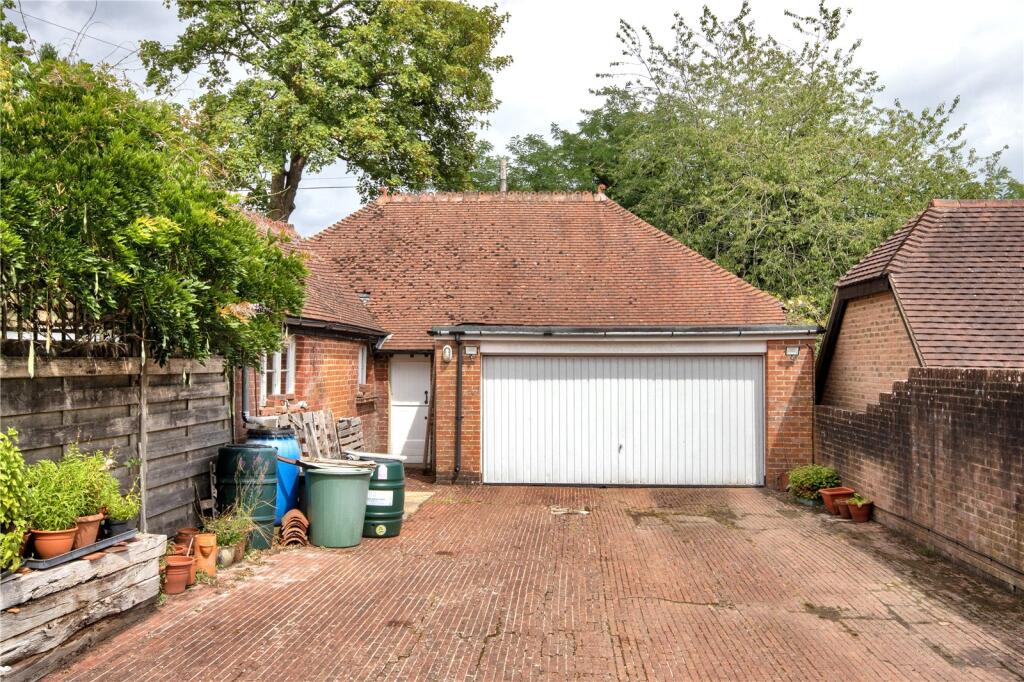 Garage &amp; Studio
