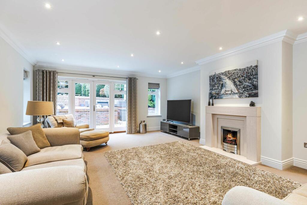 SITTING ROOM