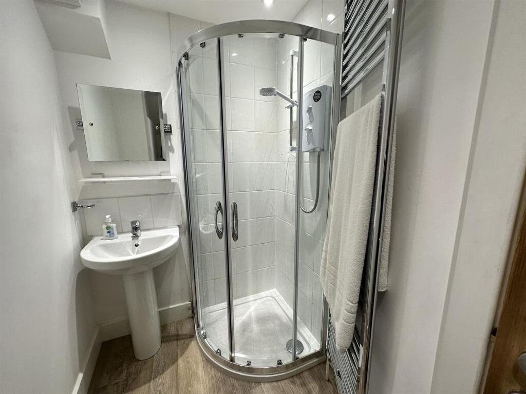 Shower Room.JPEG