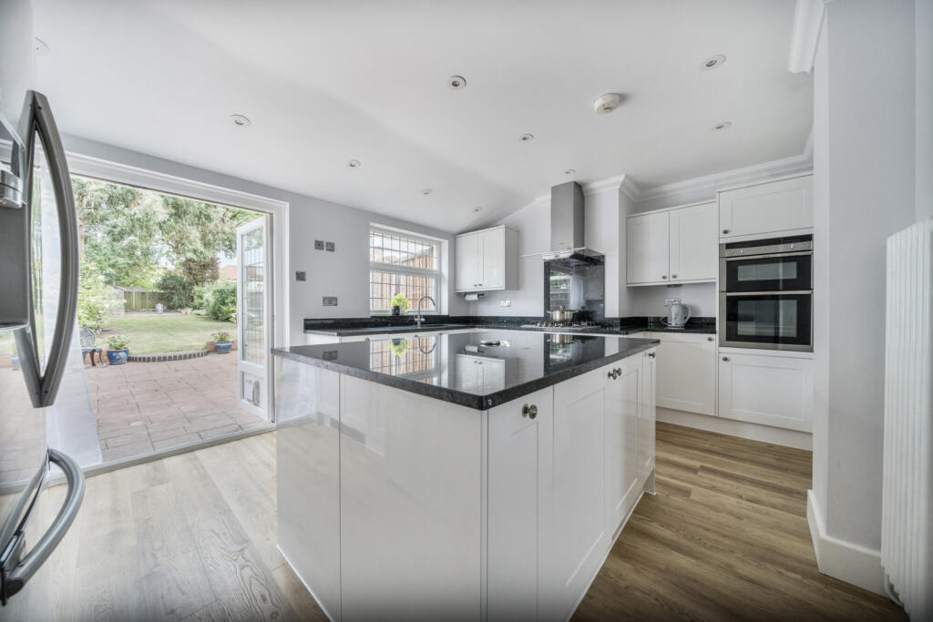 1295533-31-682b2b...