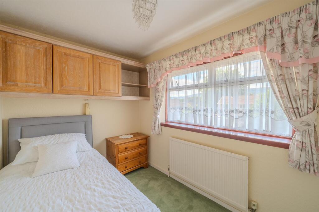 5 Harlech Close-4.jpg