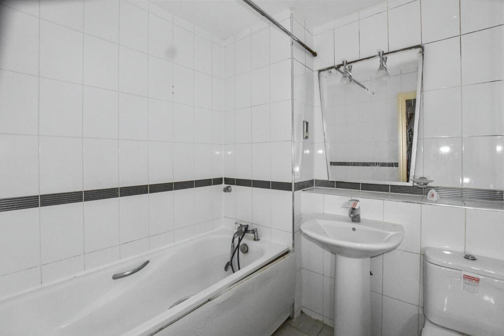 248 Tideslea Path, Thamesmead, London, SE28 0NH