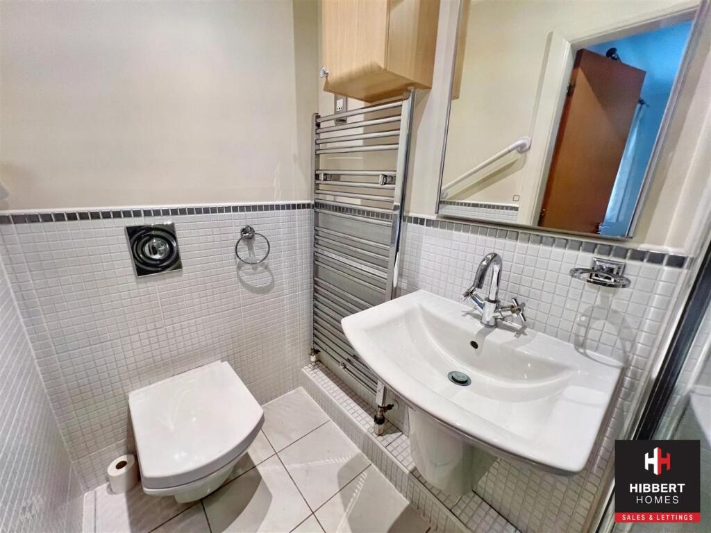 shower 2.jpg