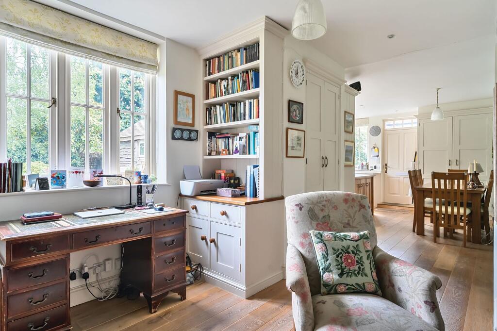 Study / Snug