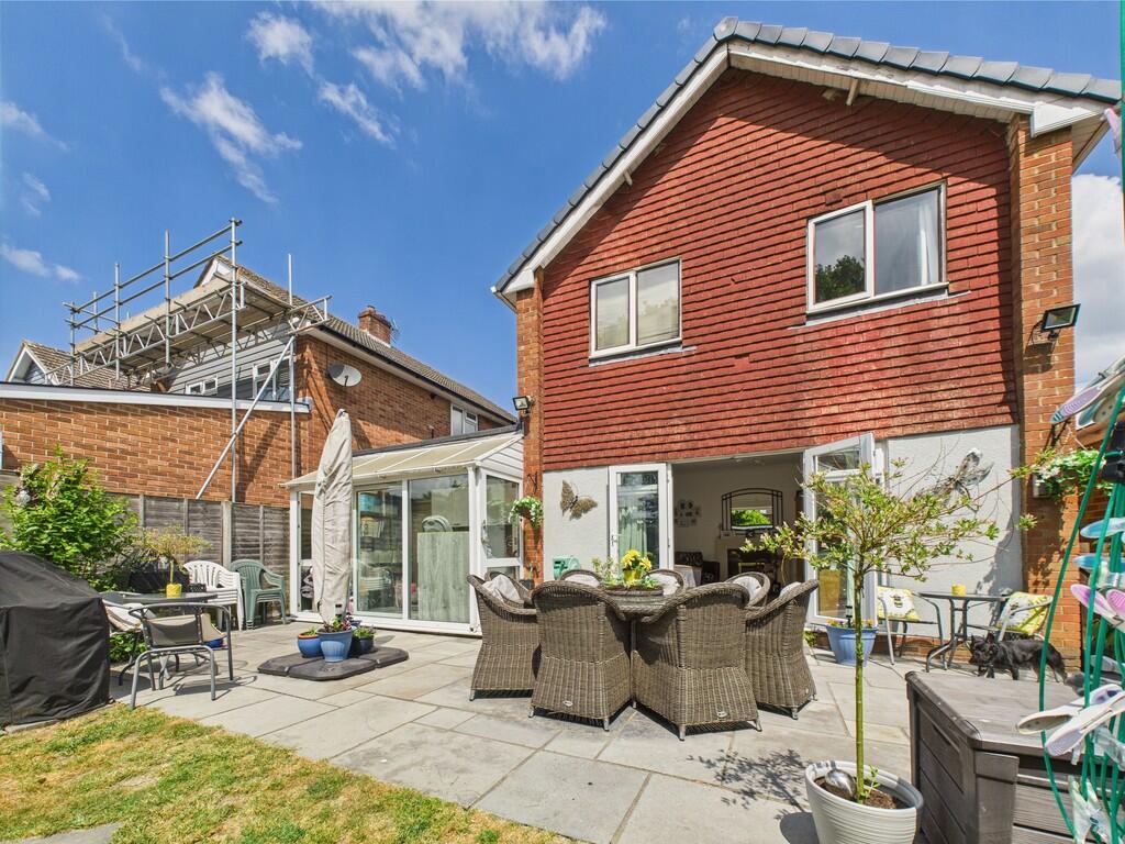 CAM05068G0-PR0028...