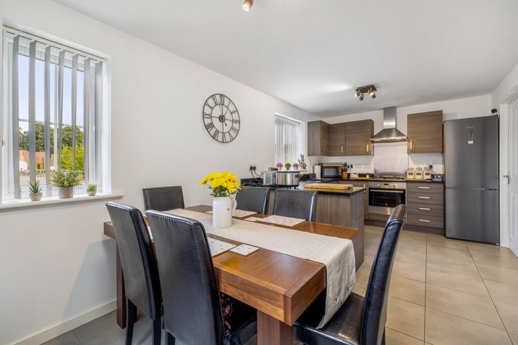 8 Swift Gardens (Kirton)-12