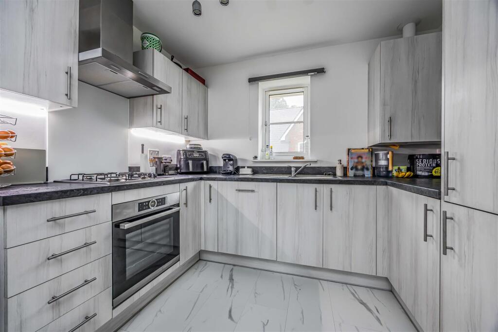 24 Coddington Grove, Waterlooville-Small-PorticoMa