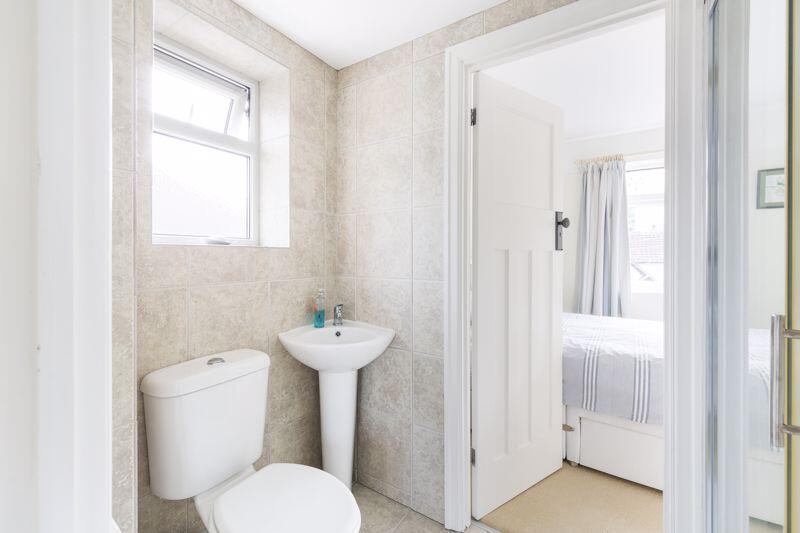 Jack and Jill En-Suite
