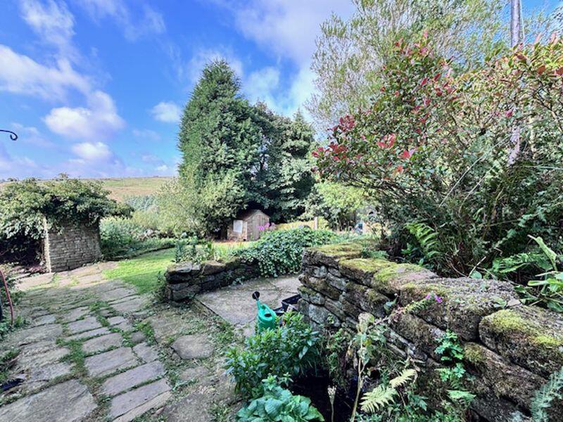 Gardens &amp; Views