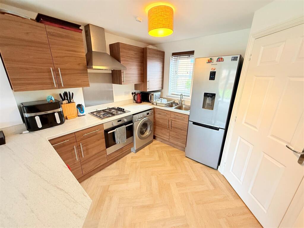 OPEN PLAN LIVING DINING KITCHEN
