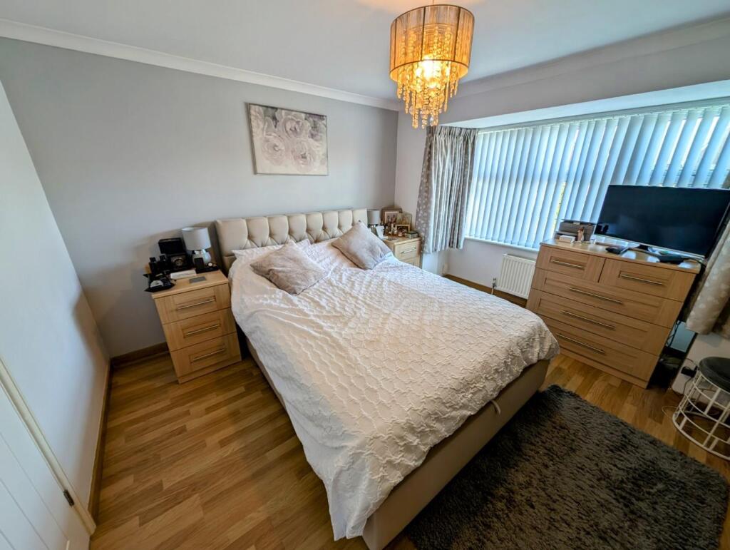55 Hudson Close bed 1.jpg