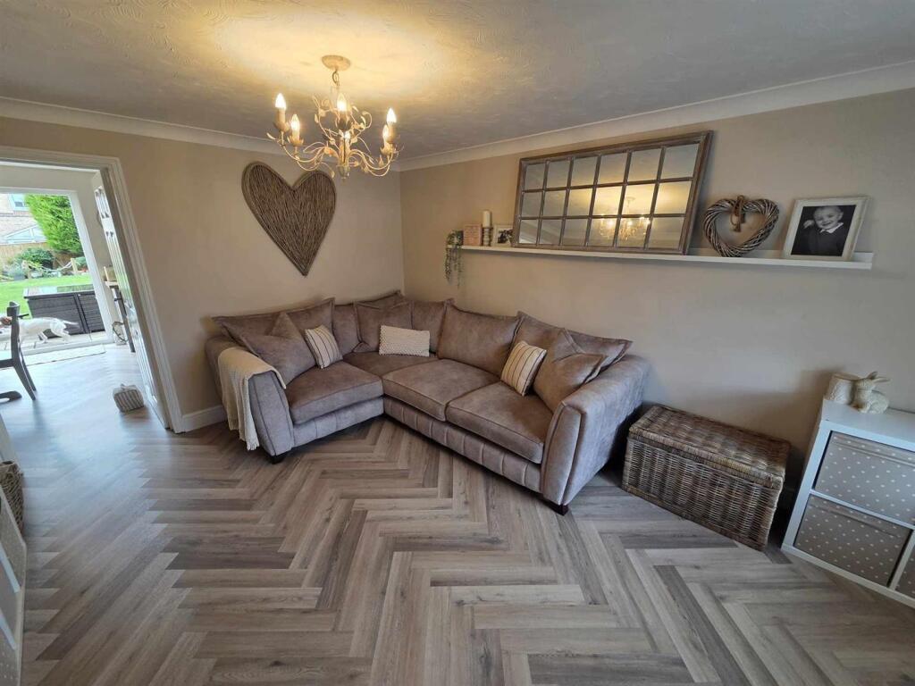 523926076_1979143046236907_8402329527628331218_n.j