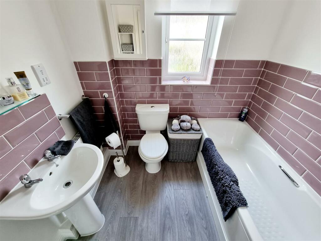 Bathroom.jpg