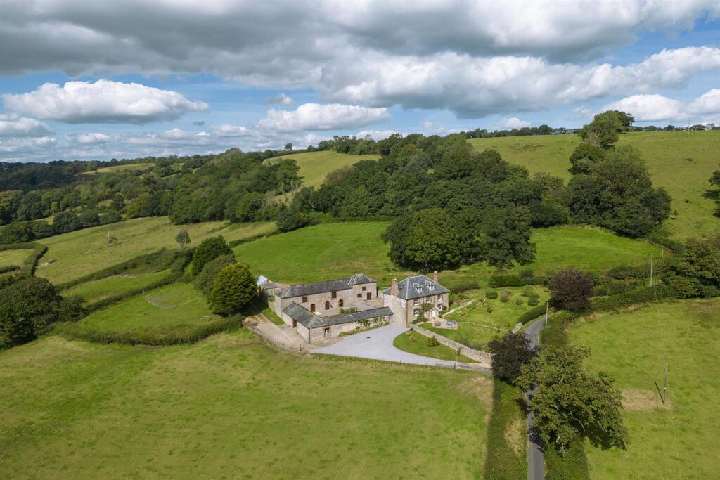 Page 12  RoncombeFarmDrone.5.jpg