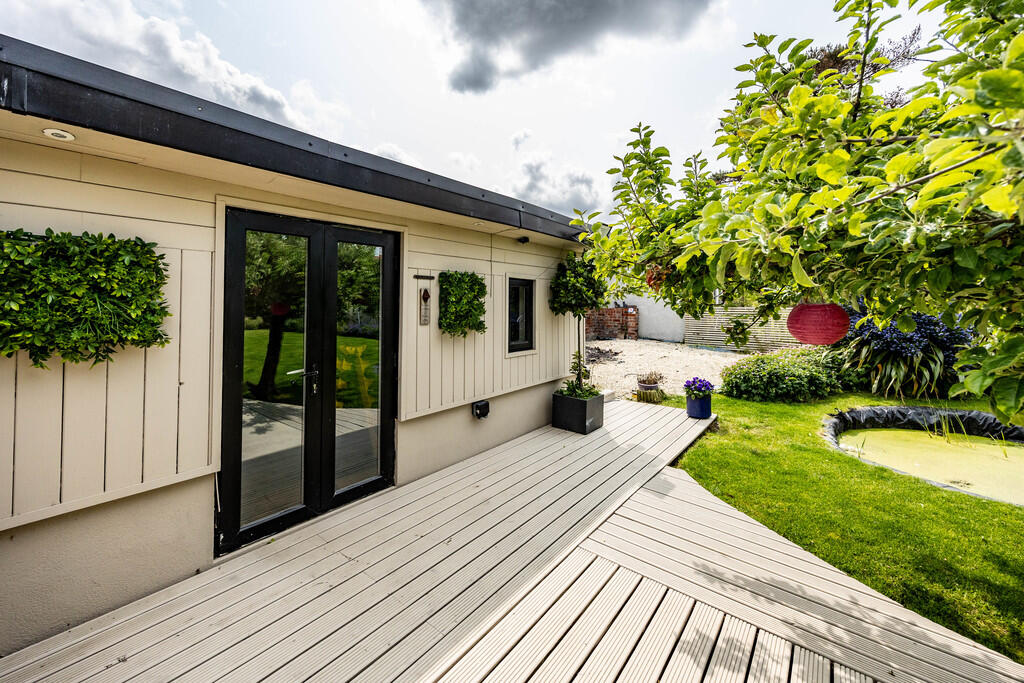 33WHLHudds-040625...