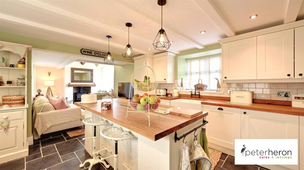 Kitchen &amp; Dining Area