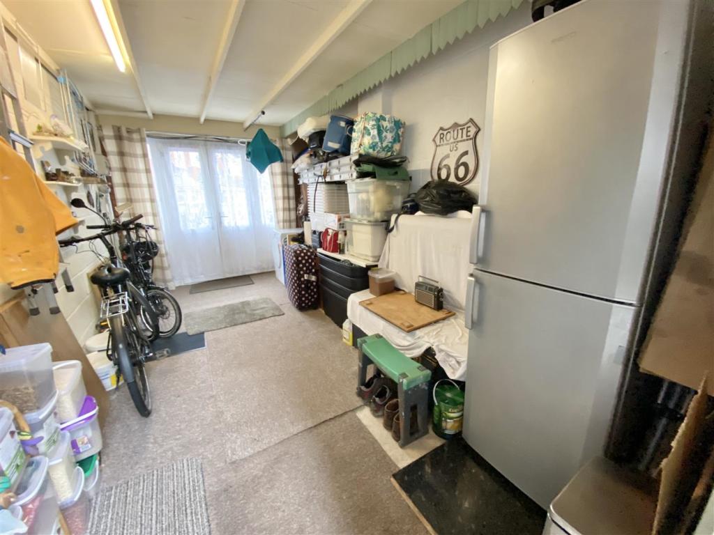 GROUND FLOOR WC