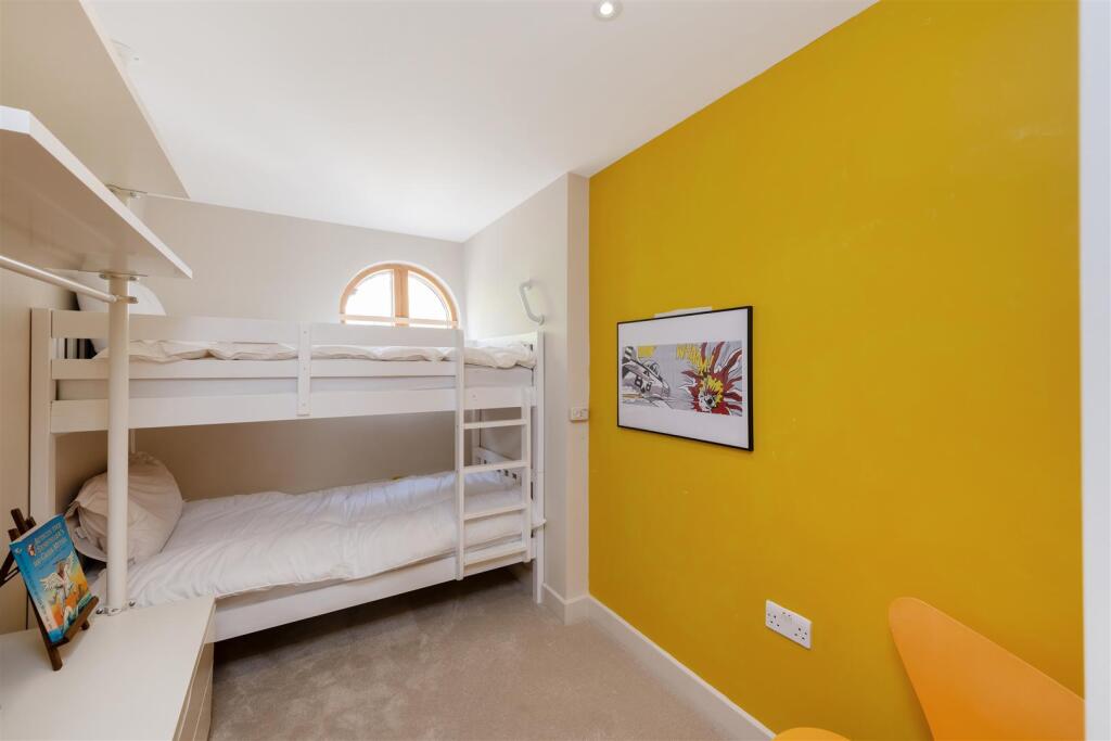 Francis Bentley Mews Hi-27.jpg