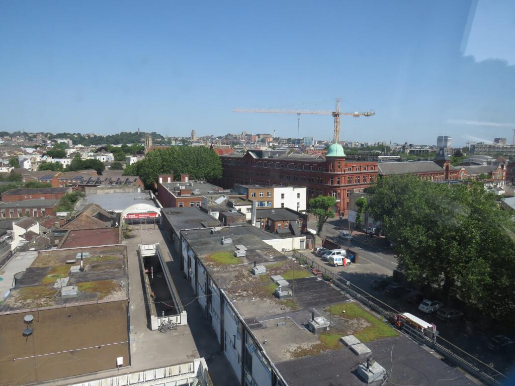 Photo 16