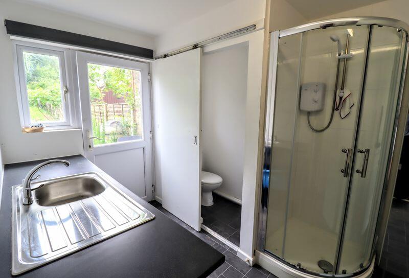 Utility/ shower room