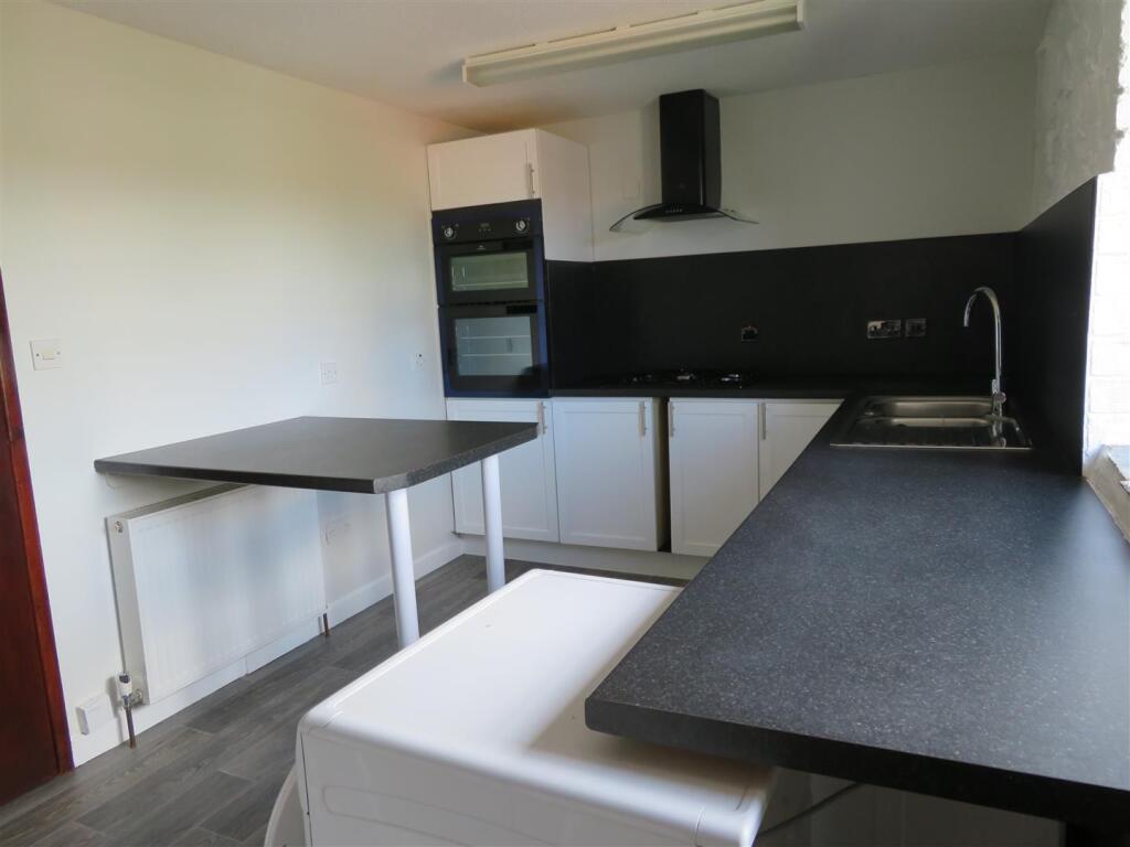 Kitchen / Breakfast Room