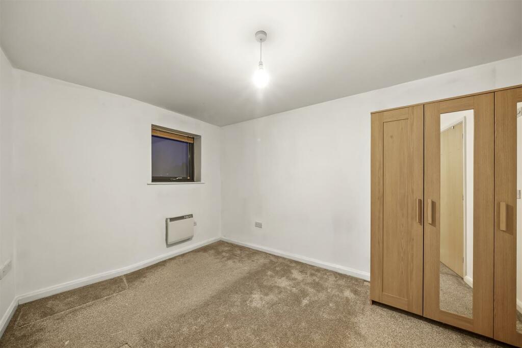 Flat 17, Bell House - 2rJ9frGQ8k21WAevUscT.jpg