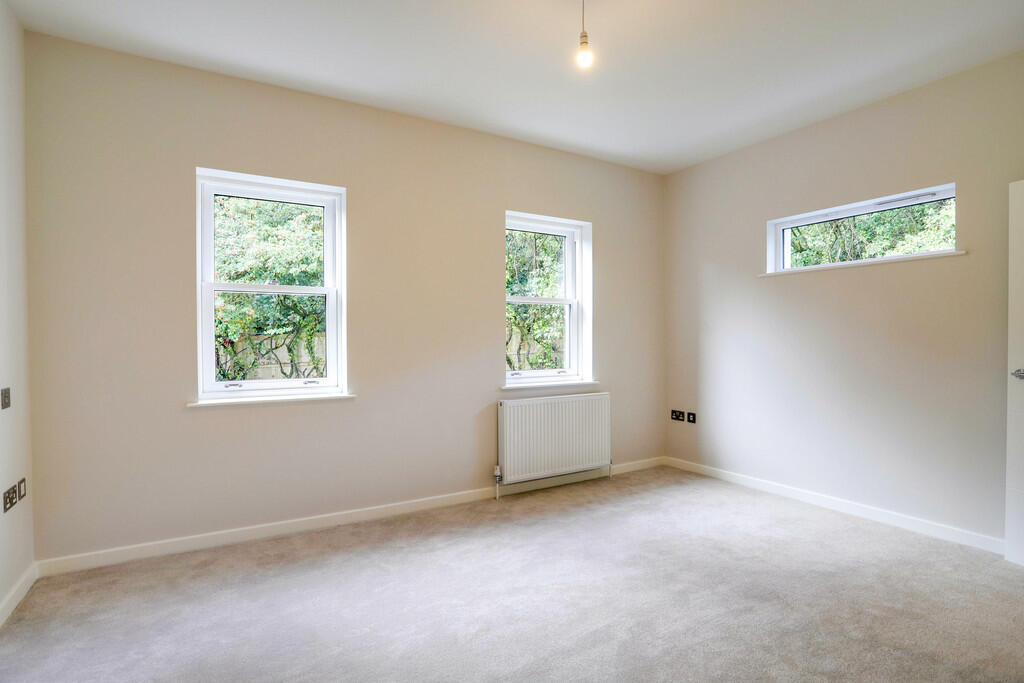 Principle bedroom