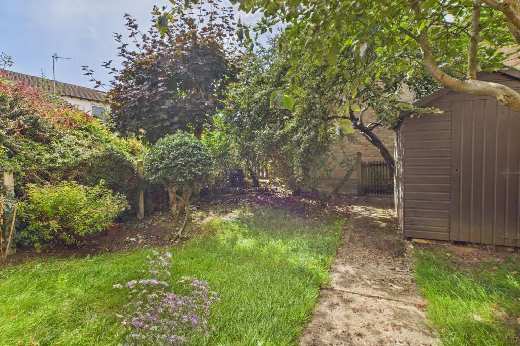 CAM02519G0-PR0332-STILL008