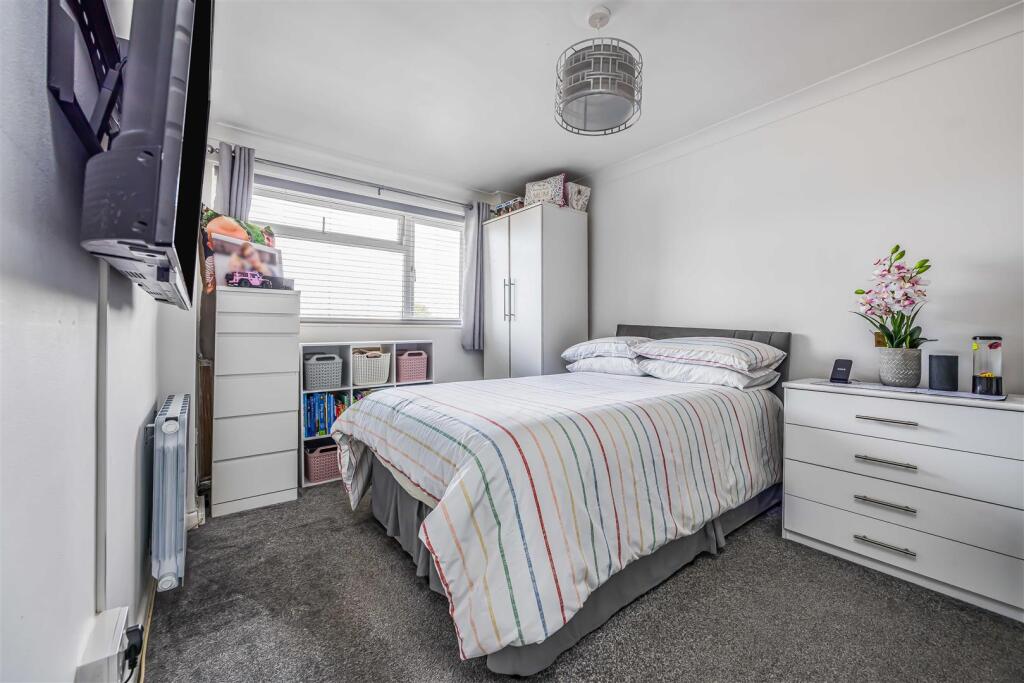 13 Anne¿s Court, Seafront, Hayling Island-Small-Po