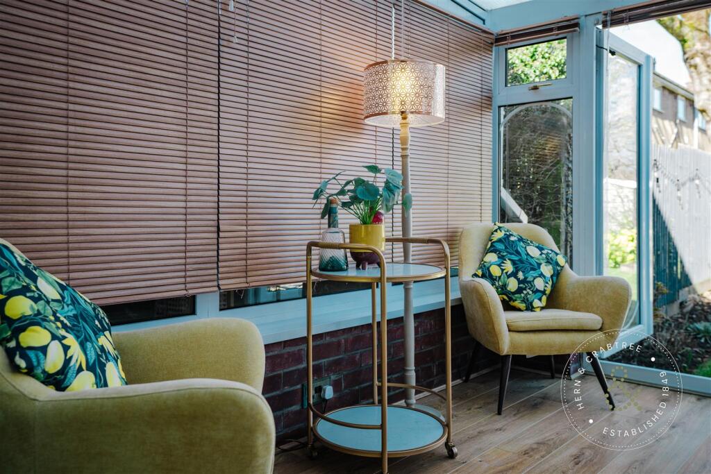 Int Newborough Ave, Hern Crabtree (27).jpg