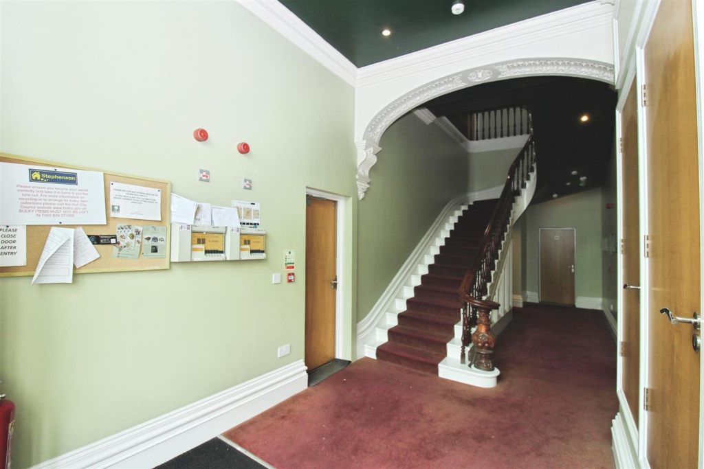 Private Entrance Hall