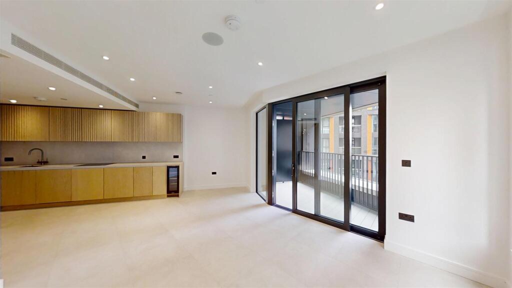 Linear-Place-Nine-Elms-06092025_181849.jpg