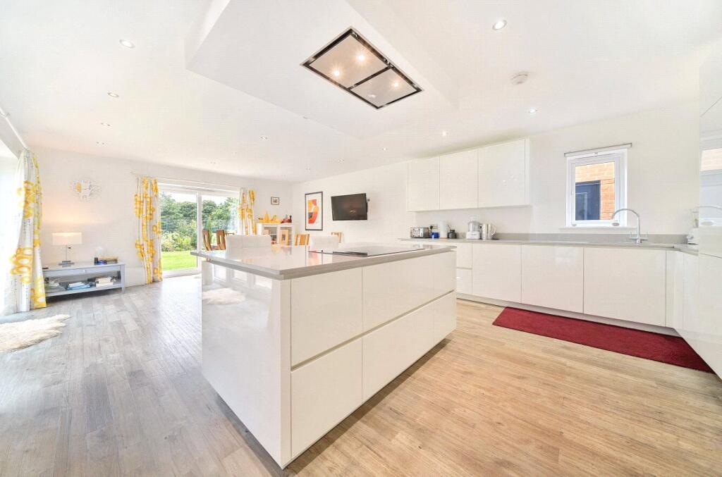 Kitchen/Breakfast Rm