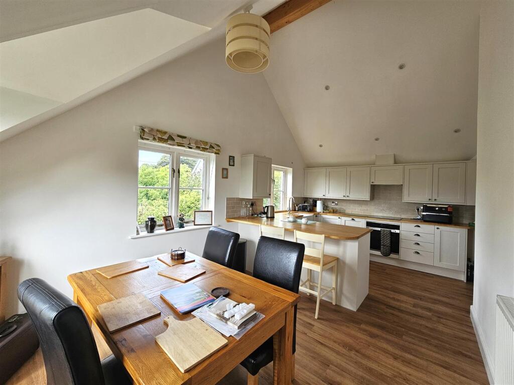 Kitchen-Diner (2).jpg