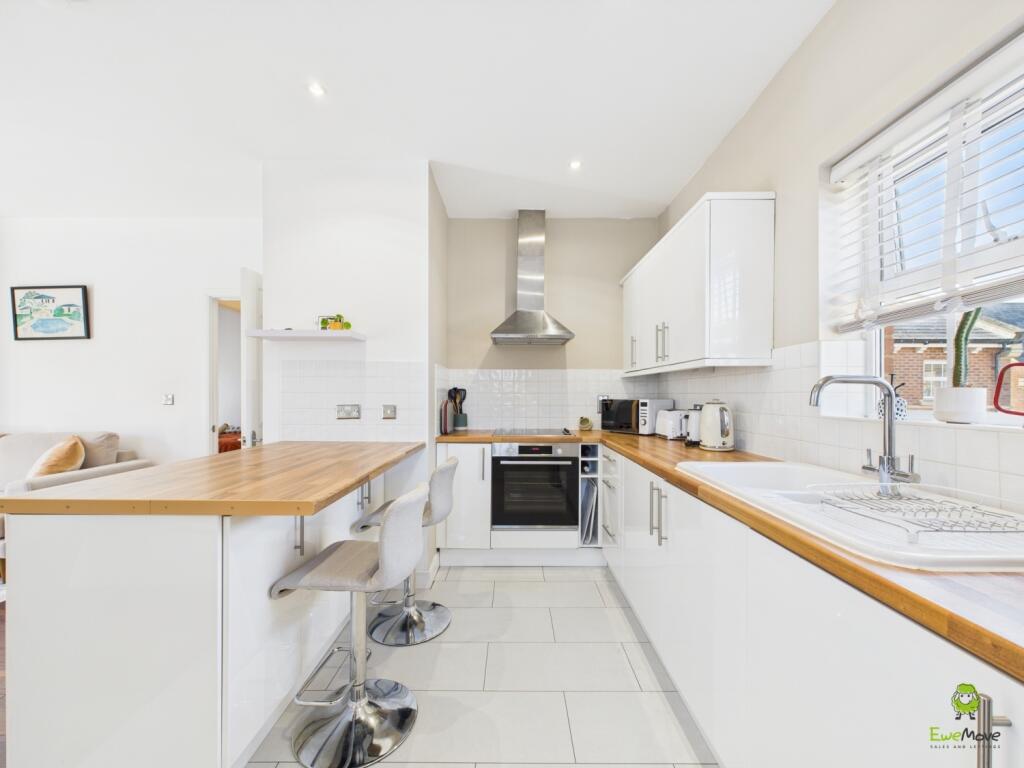 Empire Walk Available from Clinton Crawford @ Ewem