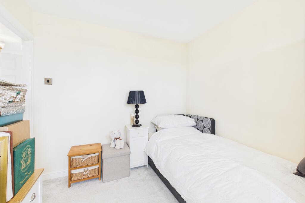 CAM03162G0-PR0301-STILL006