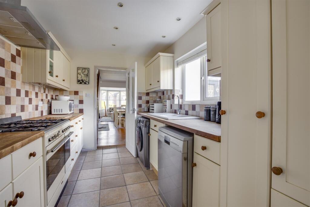 117 Littleworth Road, HP13 5UZ-11.jpg