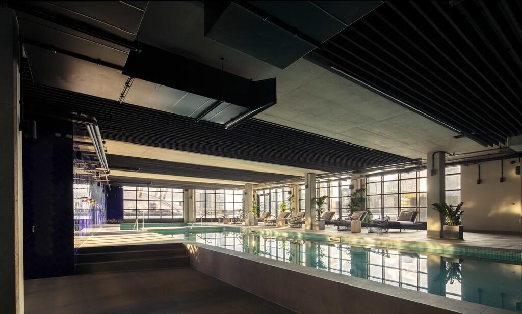 Agar House pool