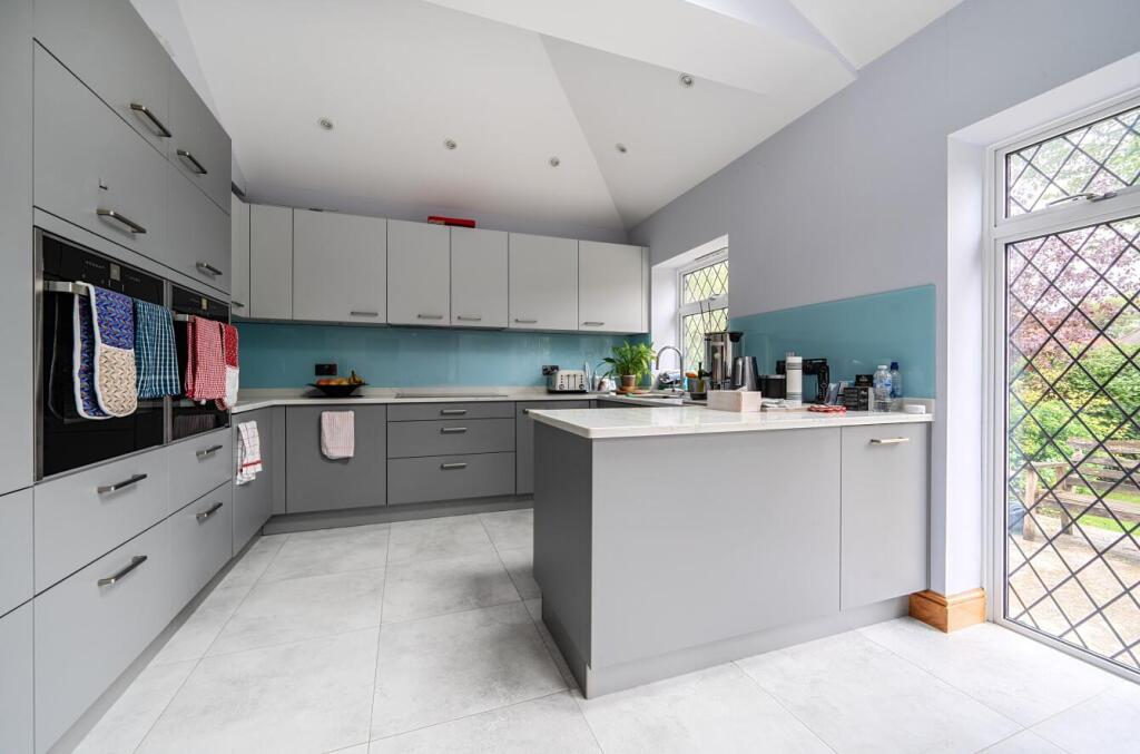 Davidson Frost-Wellings, DFW, Canons Drive, Kitche