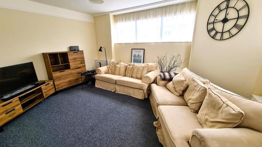 252 Coronation Road Lounge.jpg