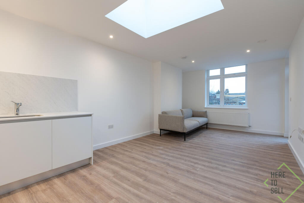 369 Green Lanes, London, N13 4JH-40