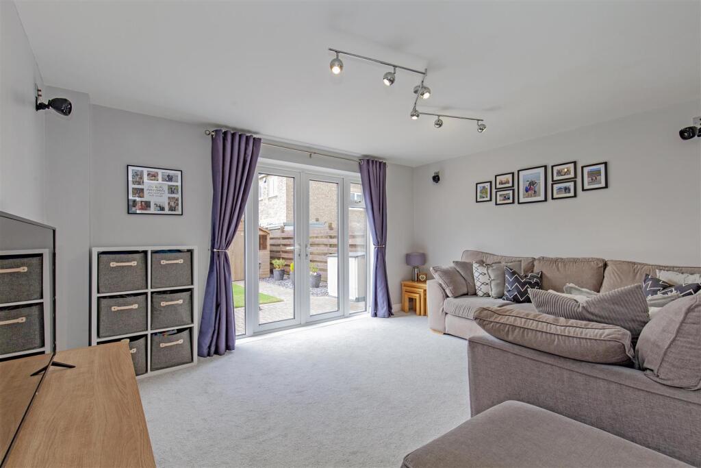 Reception Room-1.jpg