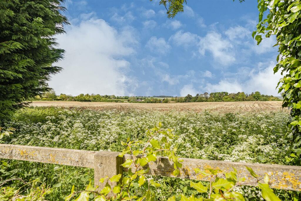 32a High Street, Paulerspury
