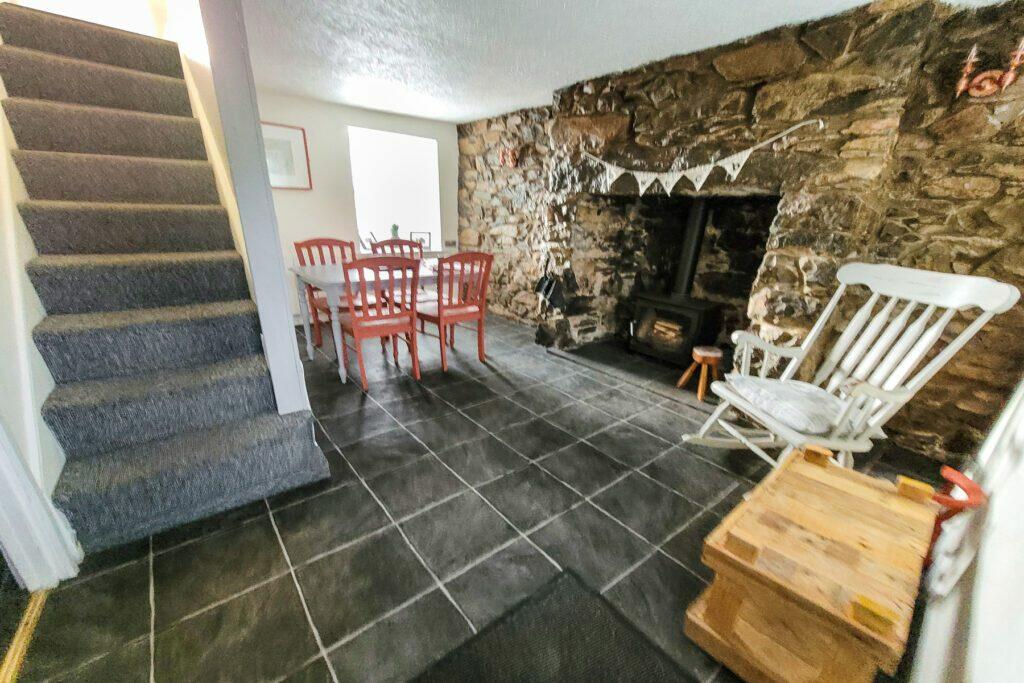 Ty Croes - Living/Dining Room