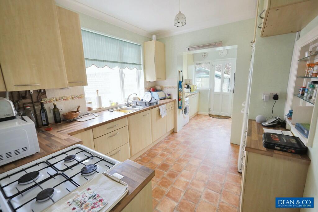 Kitchen/Breakfast Ro