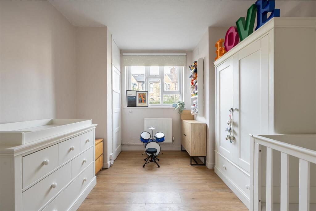 Powerscroft Road, E5