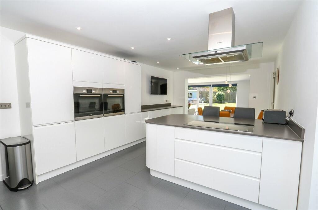 Kitchen/Breakfast Rm