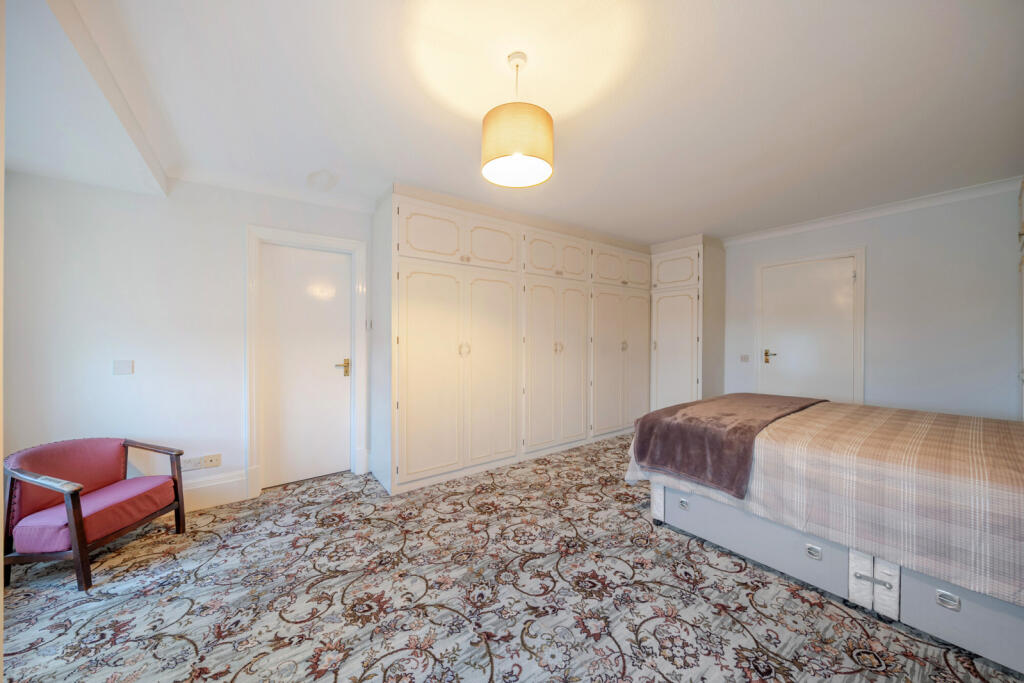 1388744-17-693af5...