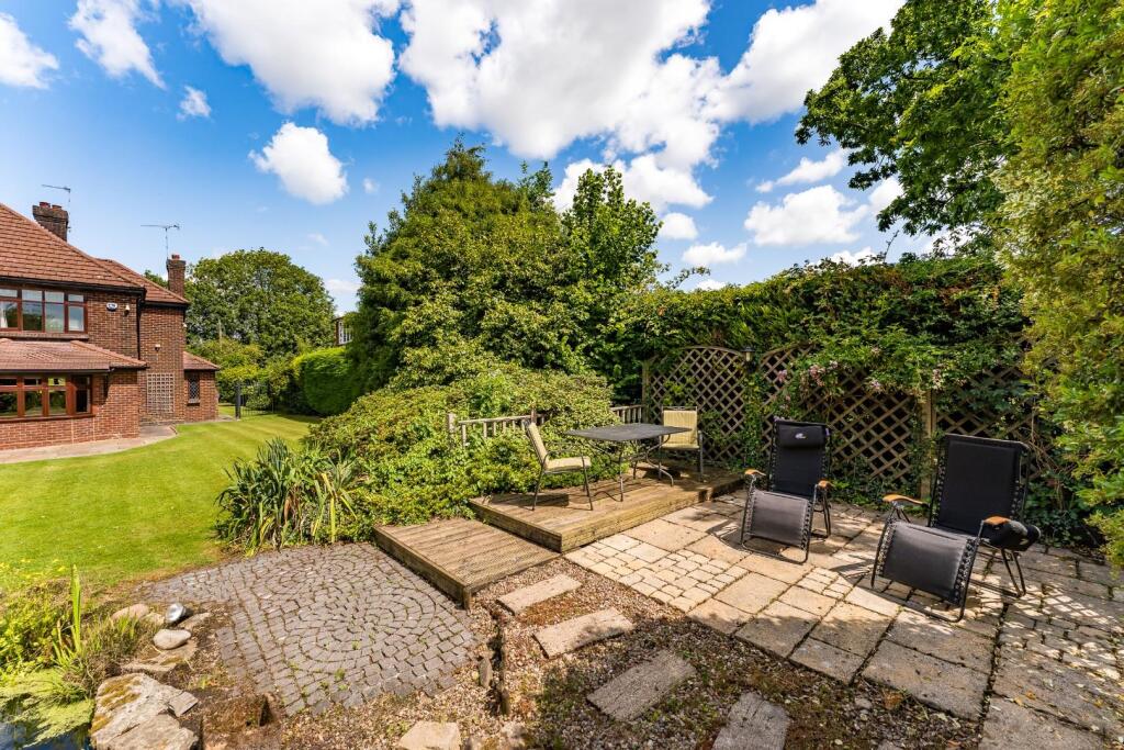 42 Moss Lane, SK7 1RD-6.jpg