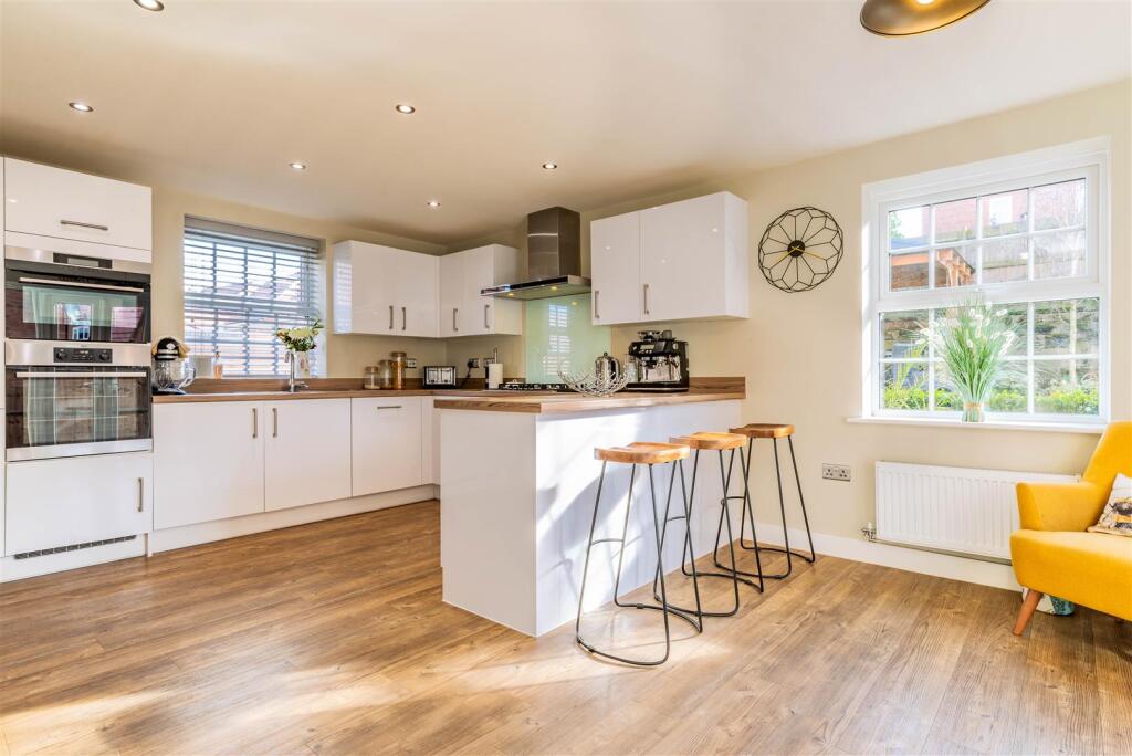 Kitchen/Dining/Family